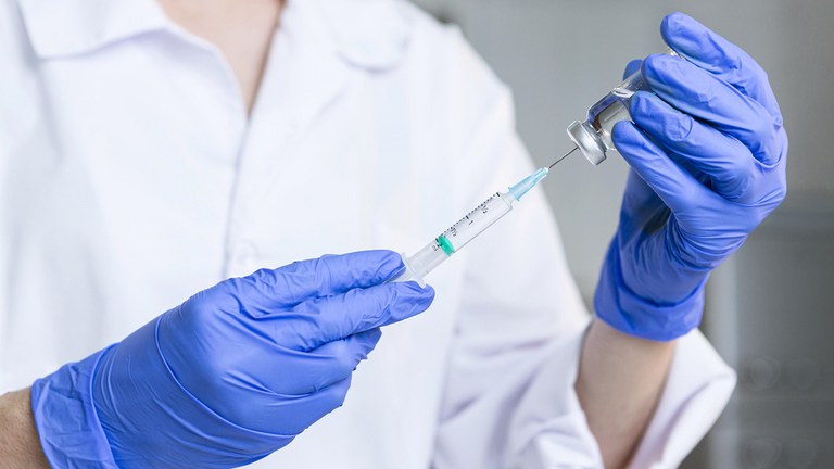 7 Coisas que Você Precisa Saber sobre Vacinas na Gravidez: Protegendo Mãe e Bebê